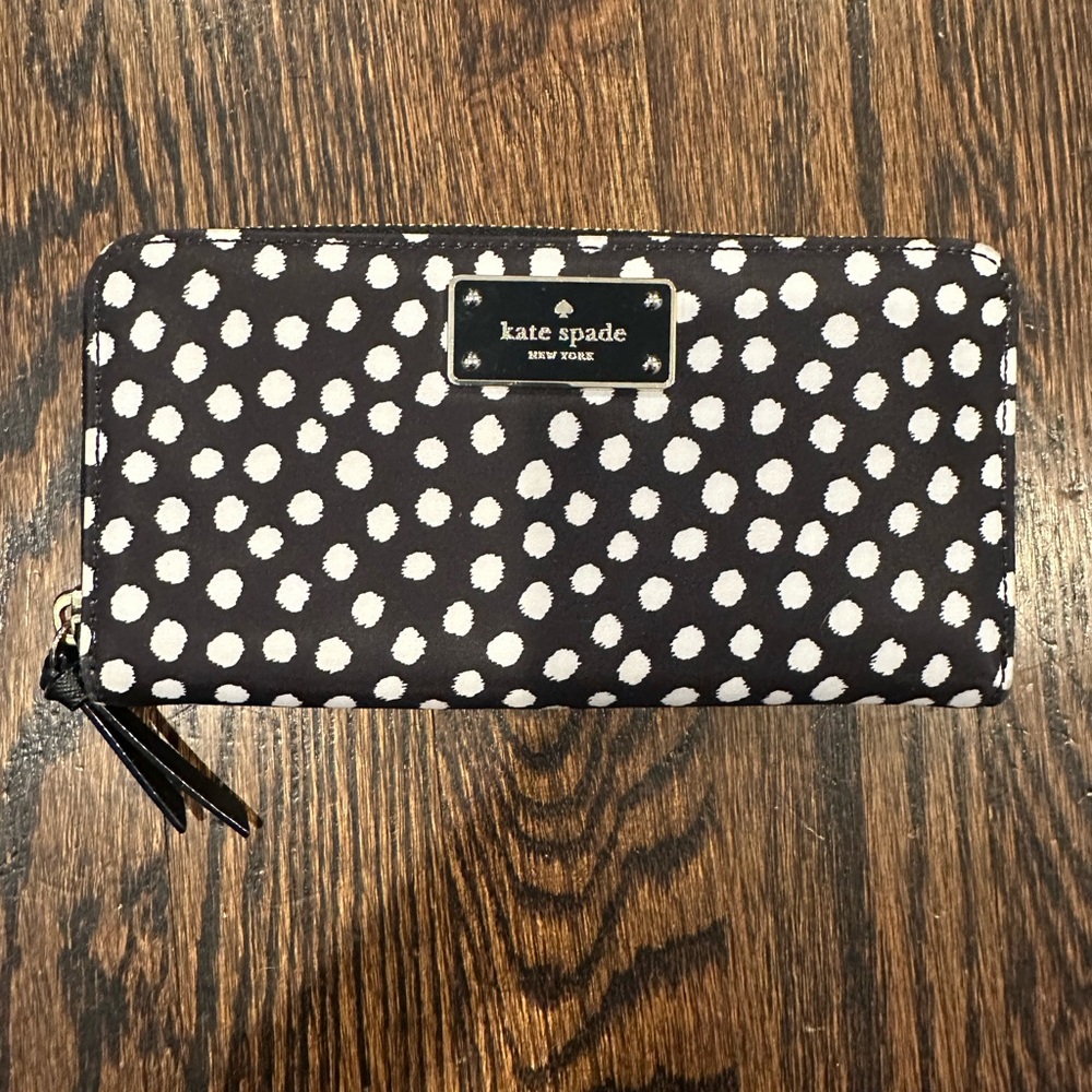 Brand New Kate Spade Wallet Polka Dot